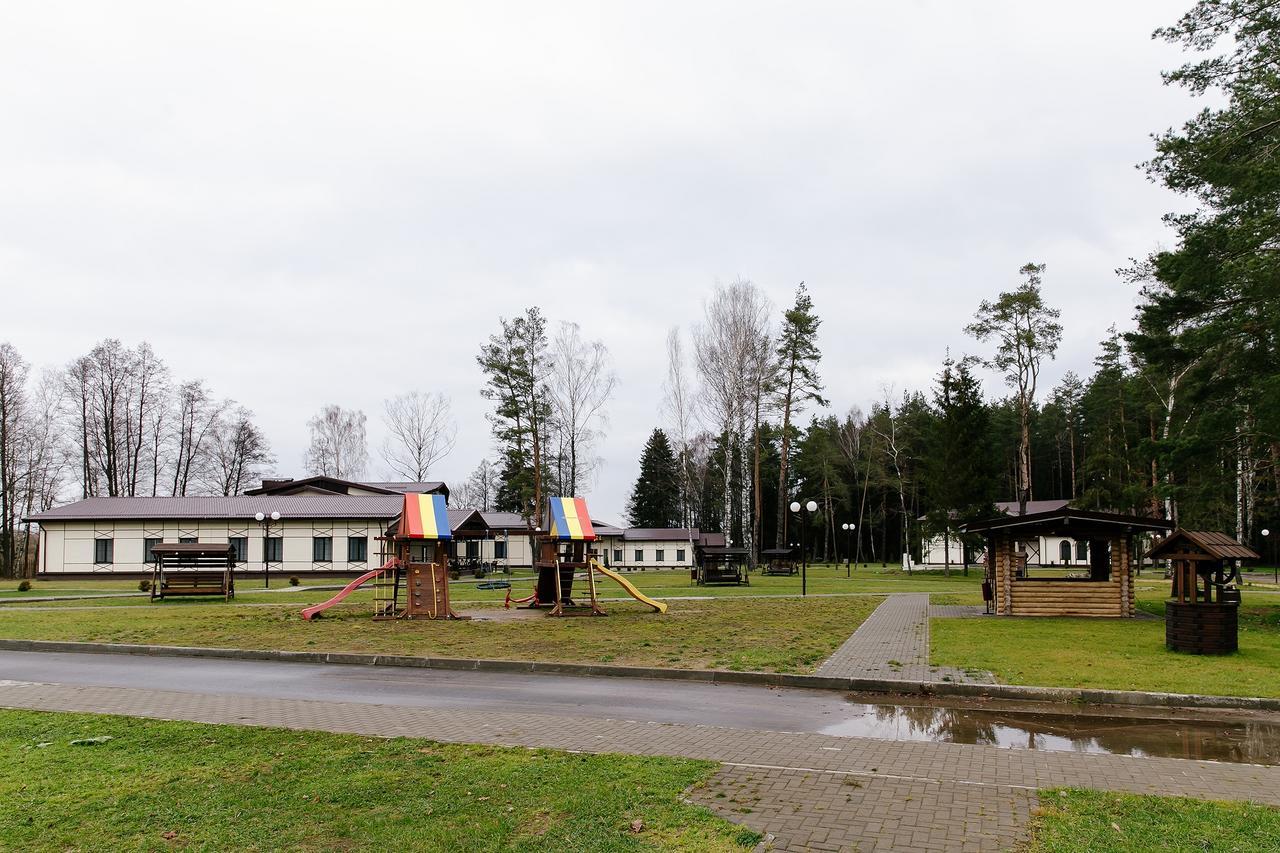Hotel Baza Otdykha Chaika Zhodzina Exterior foto